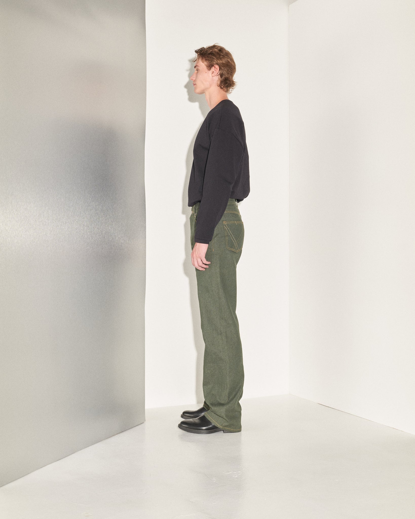 AW23-32