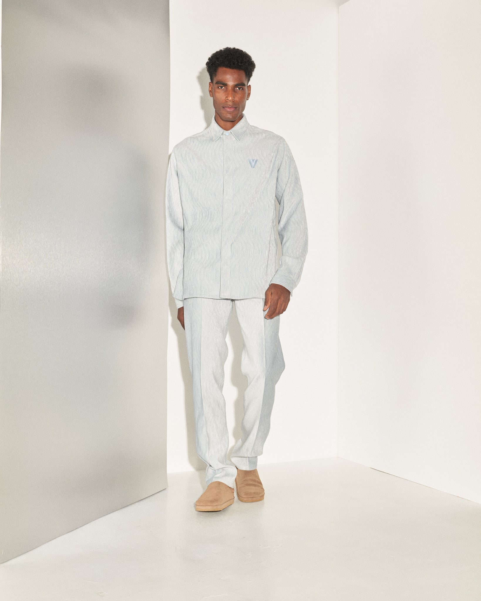 AW23-40/1