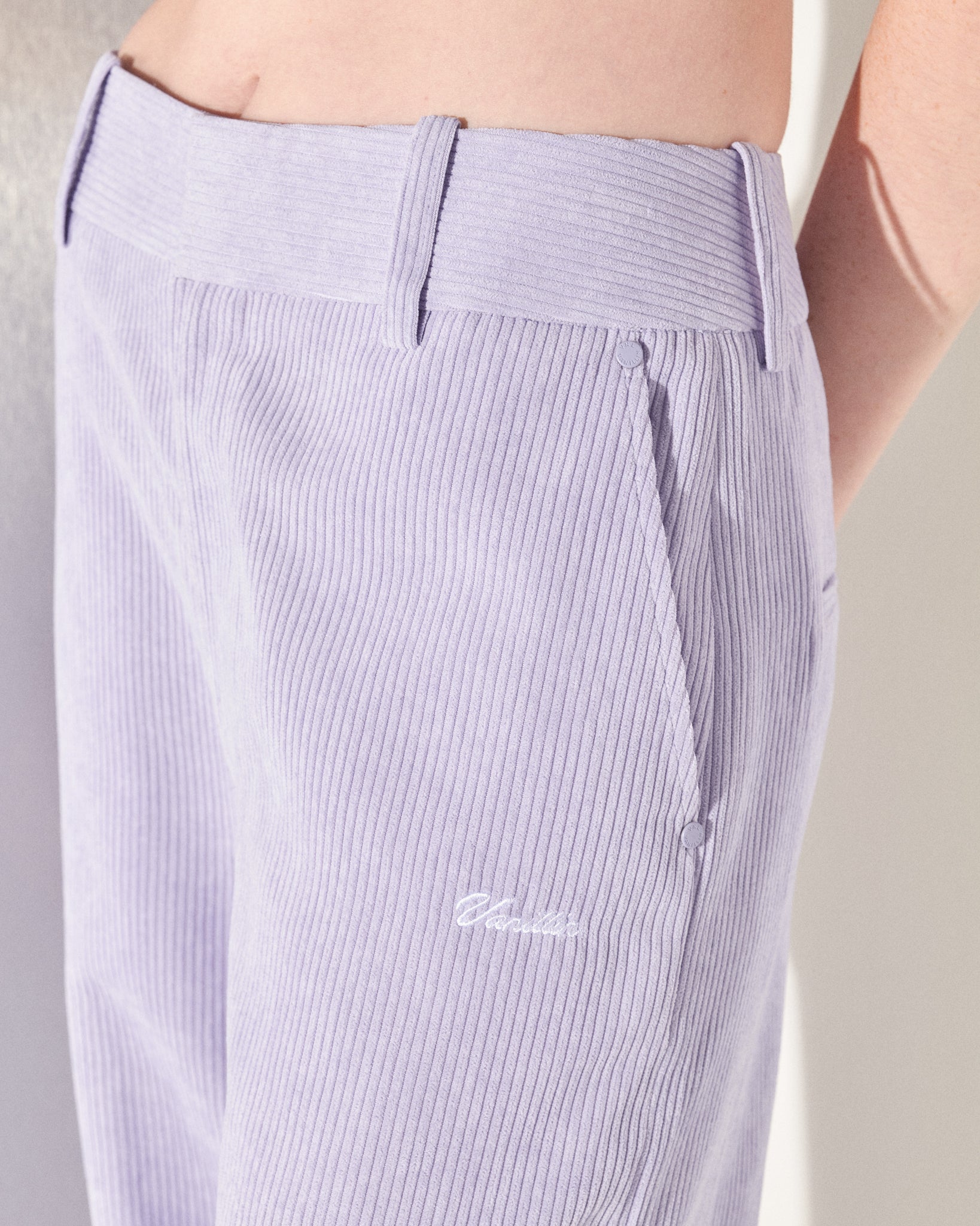 AW23-25/1