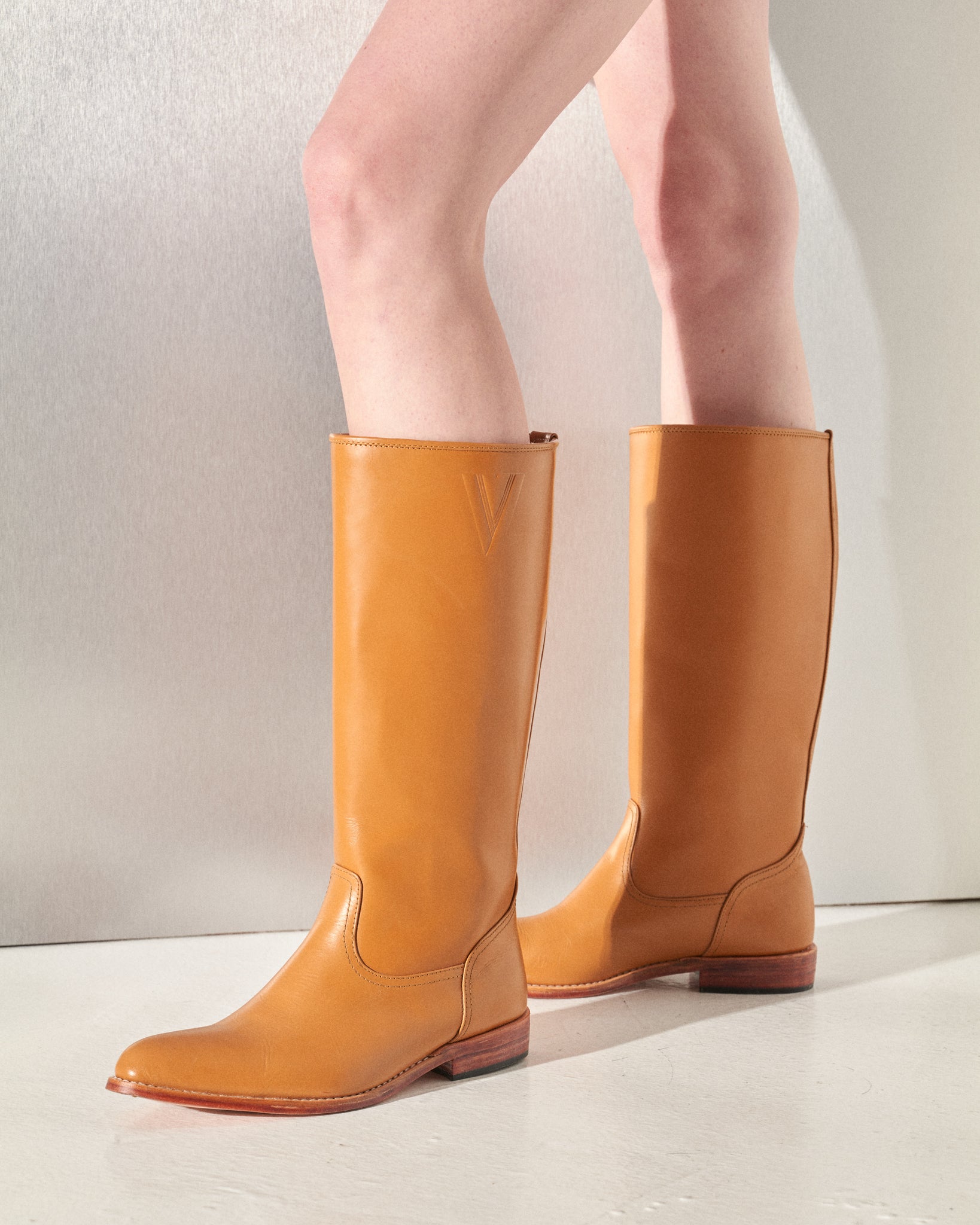 AW23-BOOTBOOT SHOES (TAN)