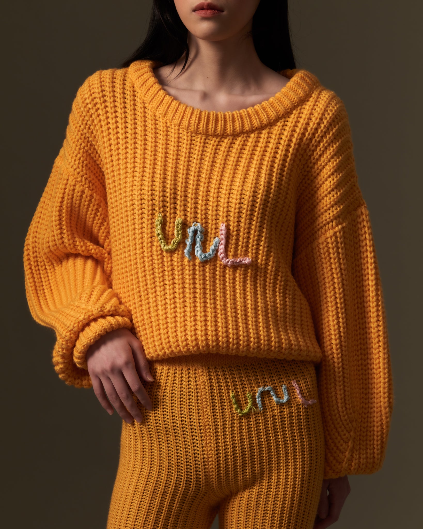 AW21-19 SWEATER