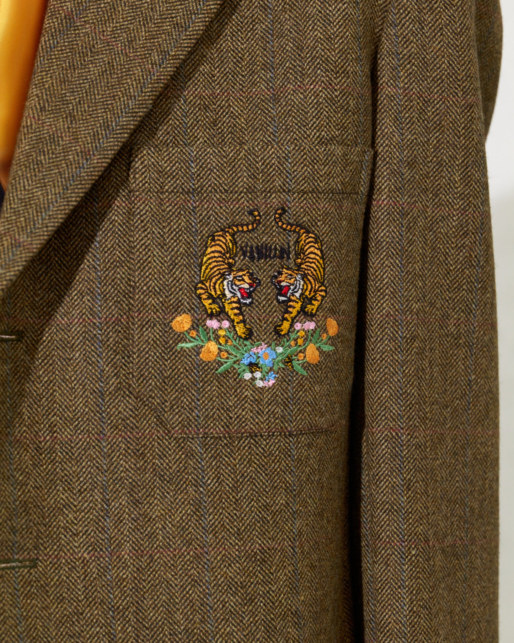 CNY22-CLS-02 BLAZER