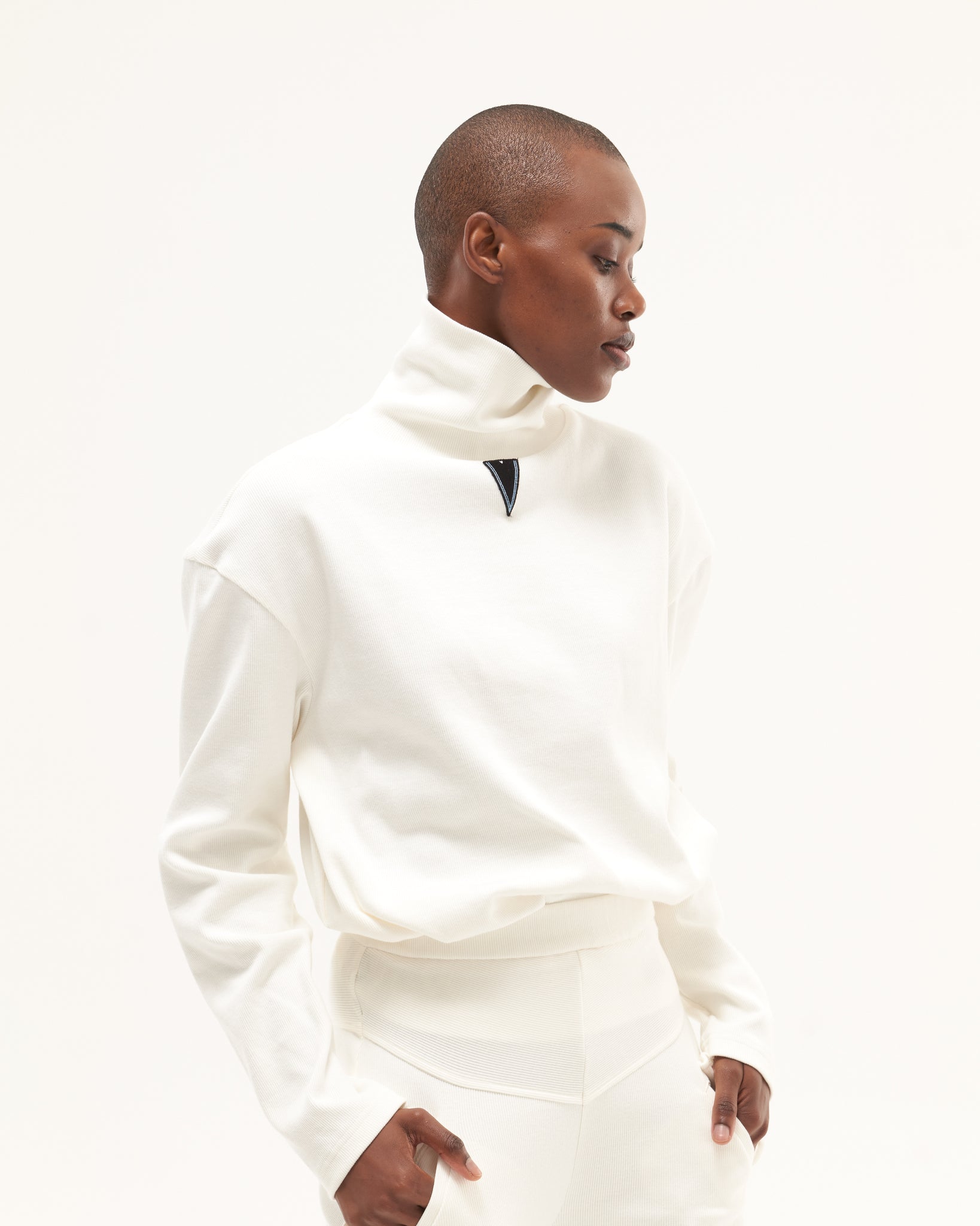 AW22-12