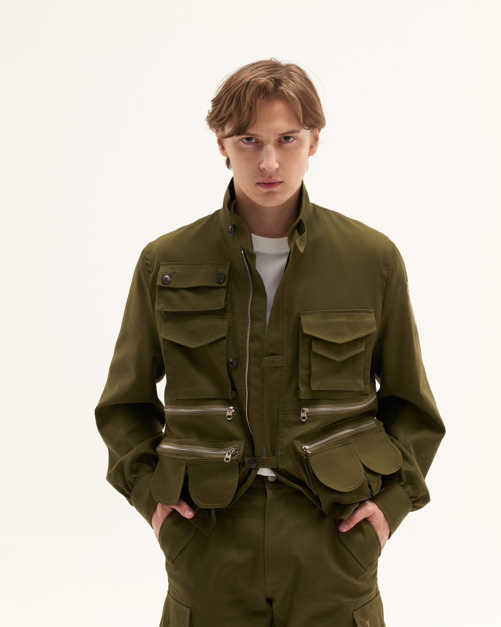 AW22-47