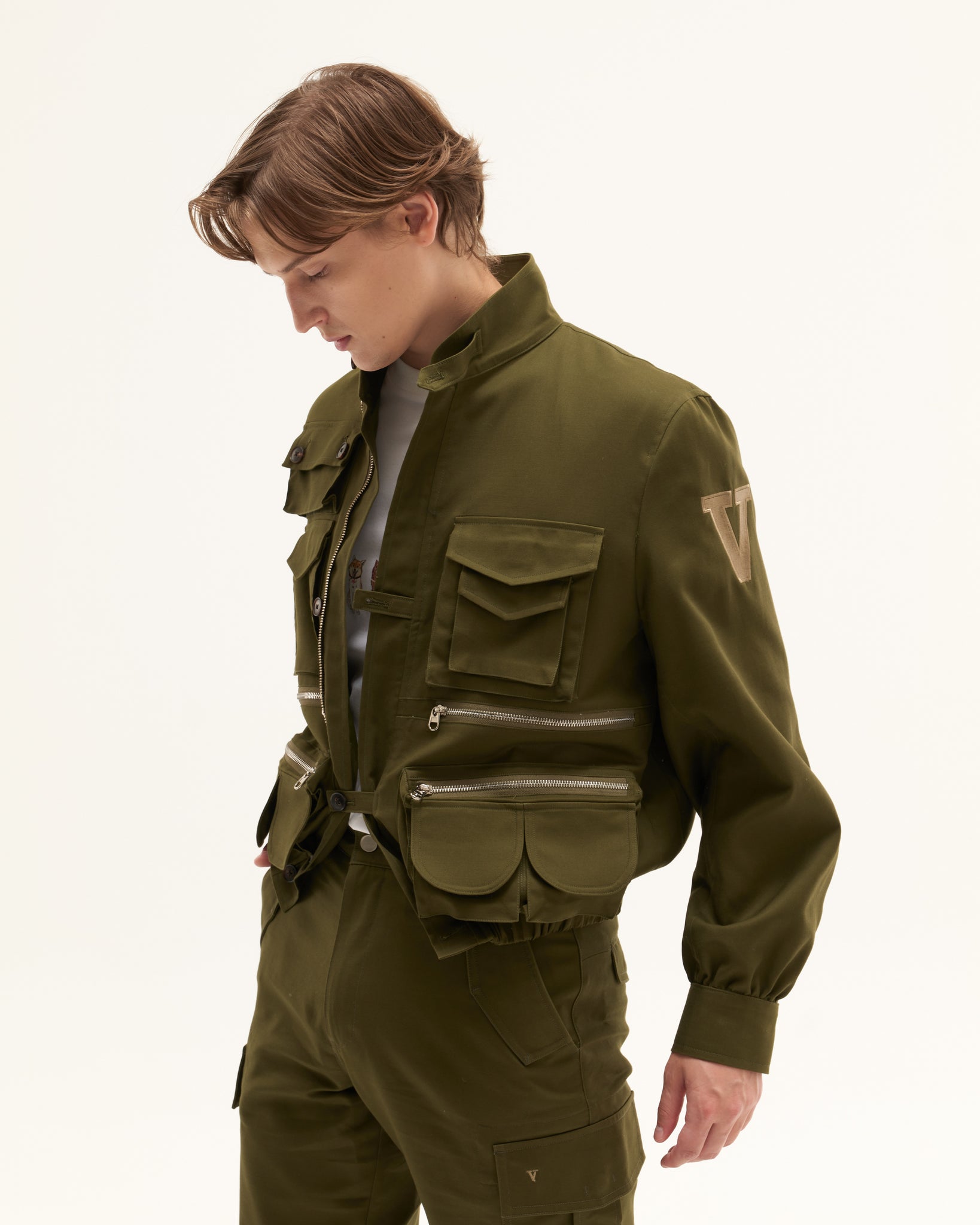 AW22-47