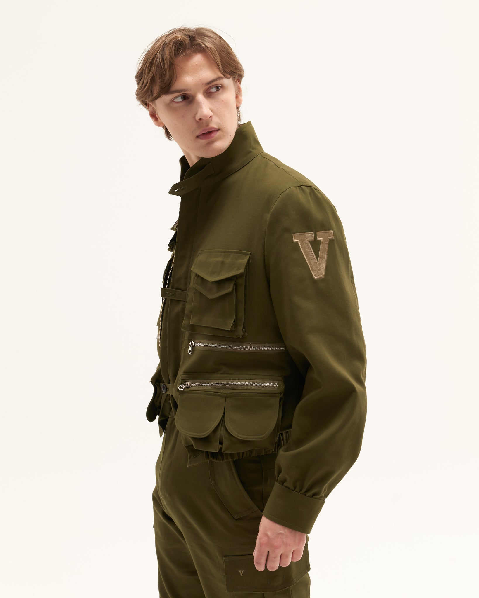 AW22-47