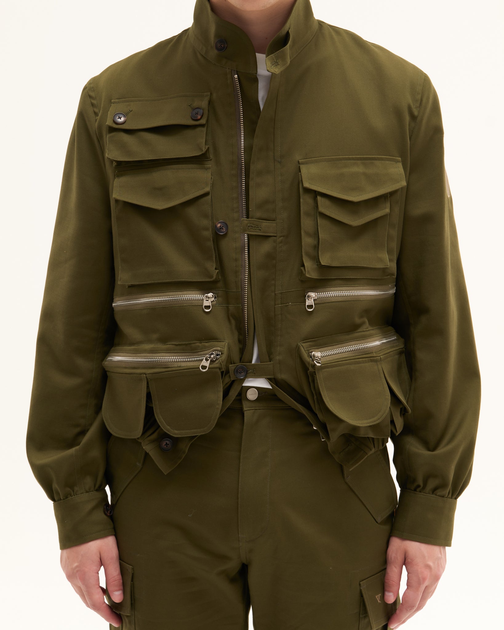 AW22-47